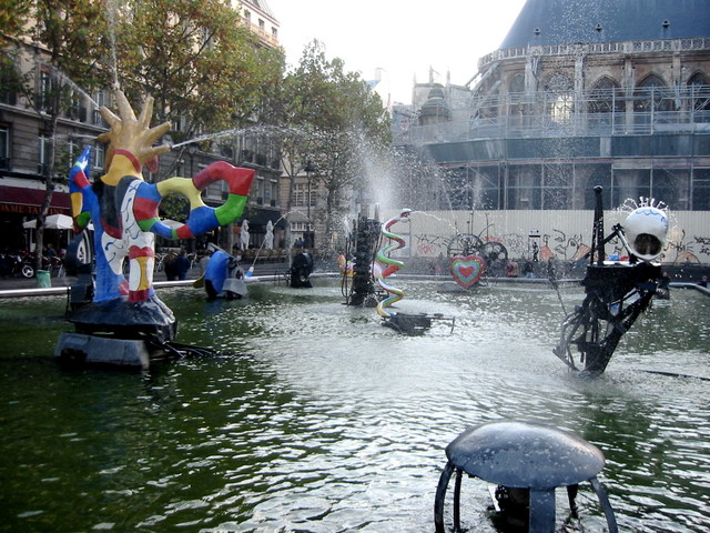 Fountains in front of the Pompidou