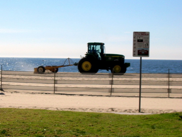 Sand scraper